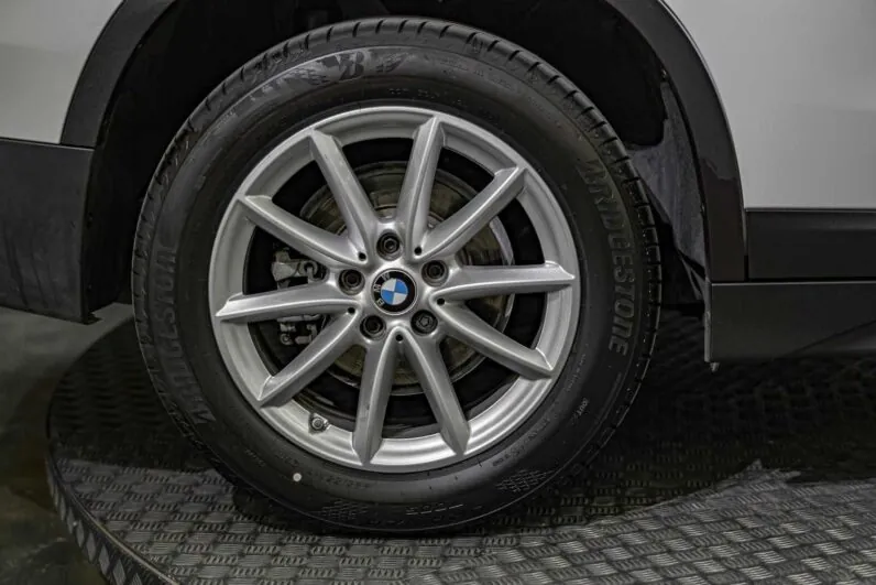 								BMW X1 full									