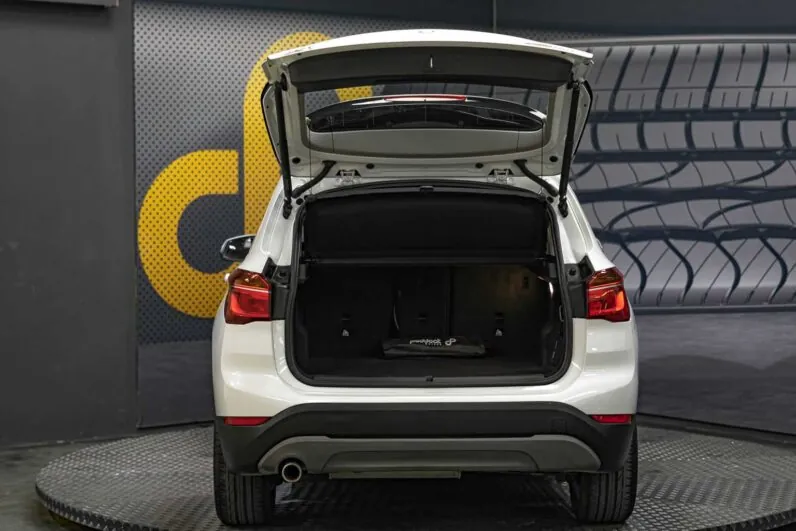 								BMW X1 full									