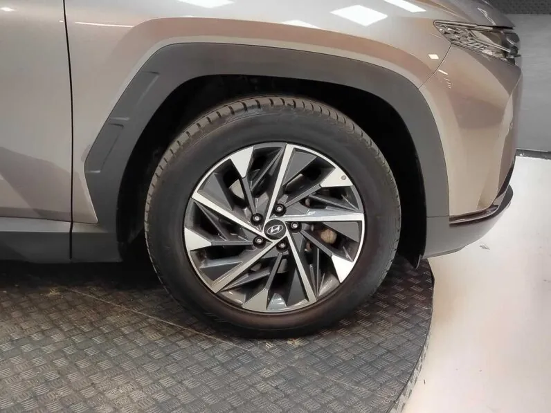 								Hyundai Tucson full									