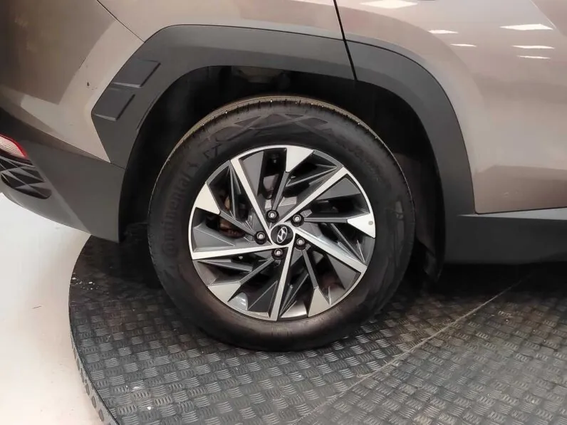 								Hyundai Tucson full									