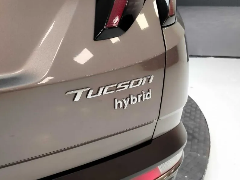 								Hyundai Tucson full									