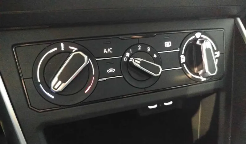 								Volkswagen Polo full									
