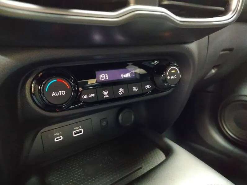 								Nissan Juke full									