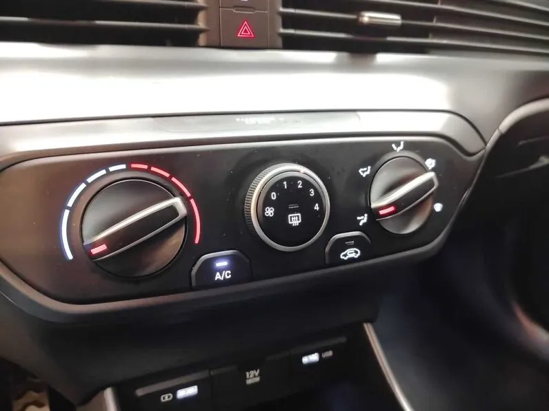 								Hyundai Bayon full									