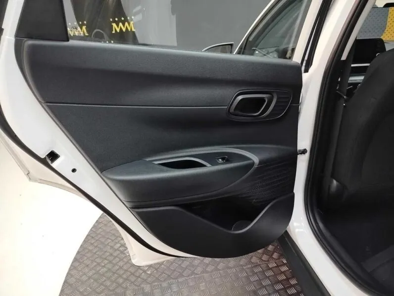								Hyundai Bayon full									