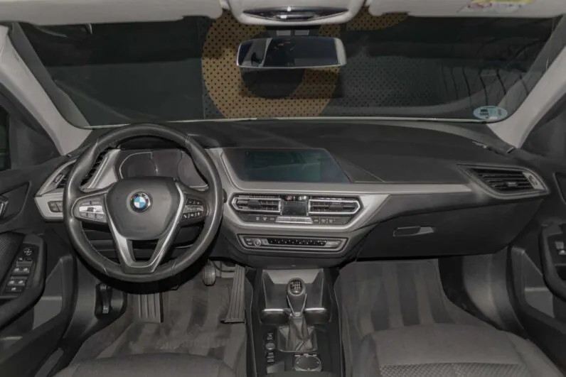 								BMW Serie 1 full									