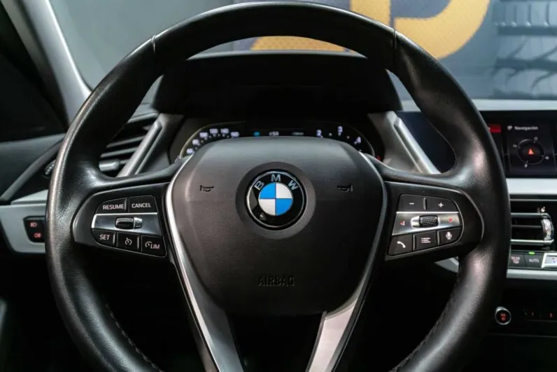 								BMW Serie 1 full									