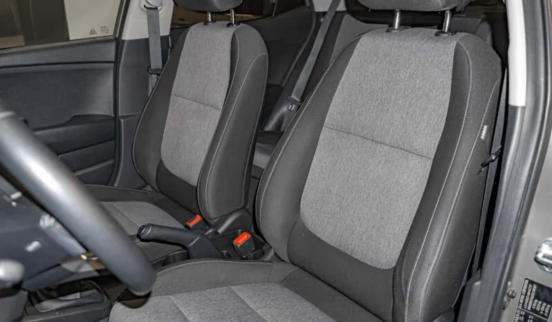 								Kia Stonic full									