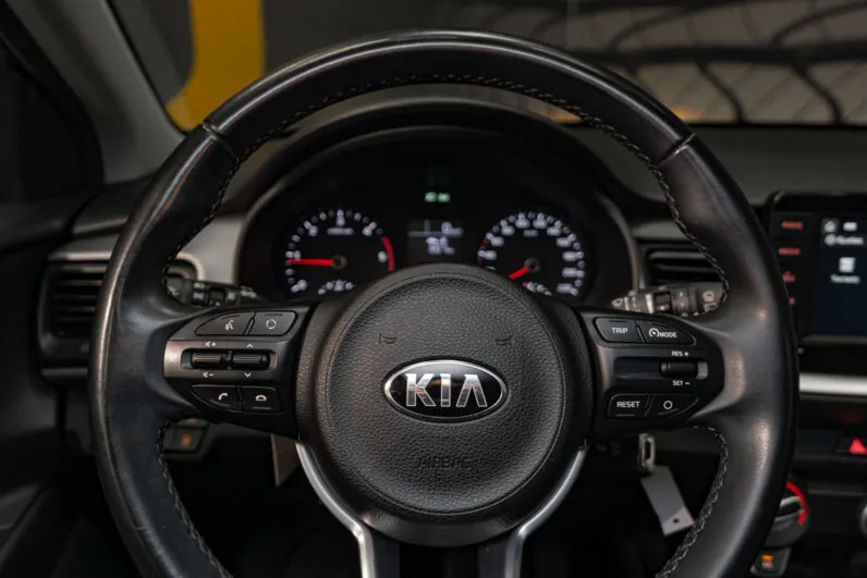 								Kia Stonic full									
