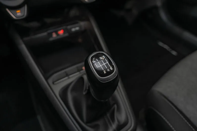 								Kia Stonic full									