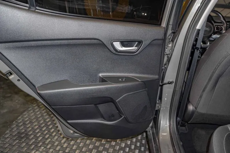 								Kia Stonic full									