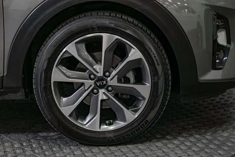 								Kia Stonic full									