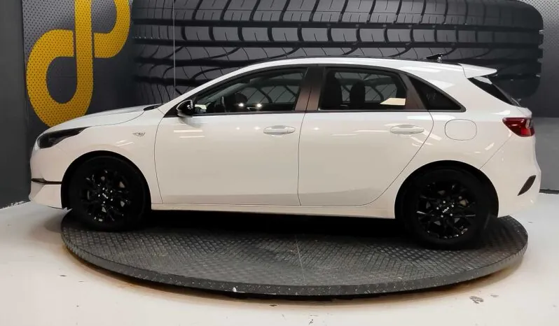 								Kia Ceed full									