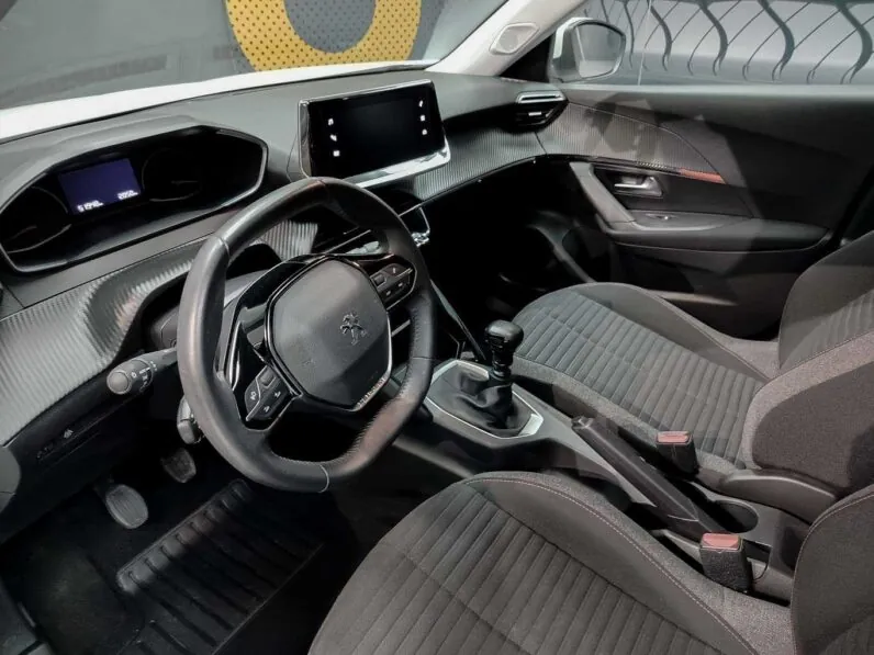 								Peugeot 2008 full									