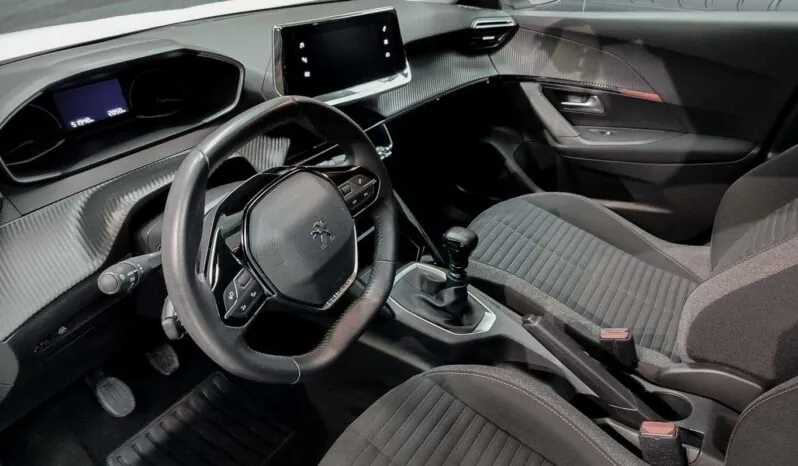 								Peugeot 2008 full									