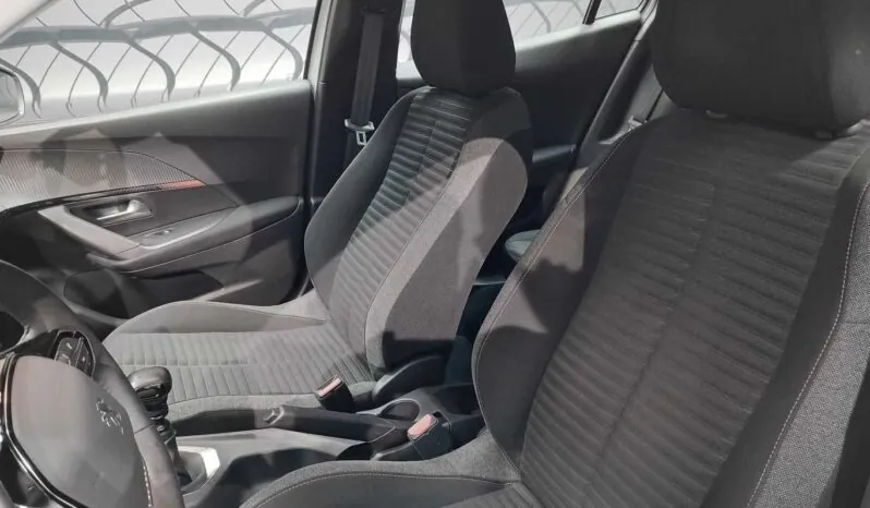 								Peugeot 2008 full									