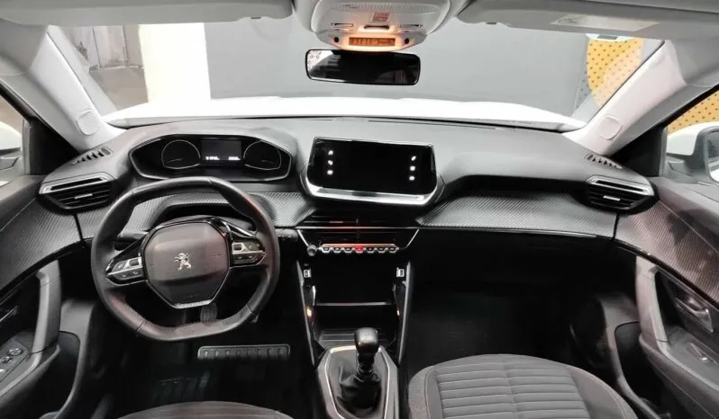 								Peugeot 2008 full									