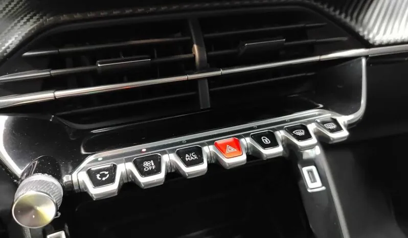 								Peugeot 2008 full									