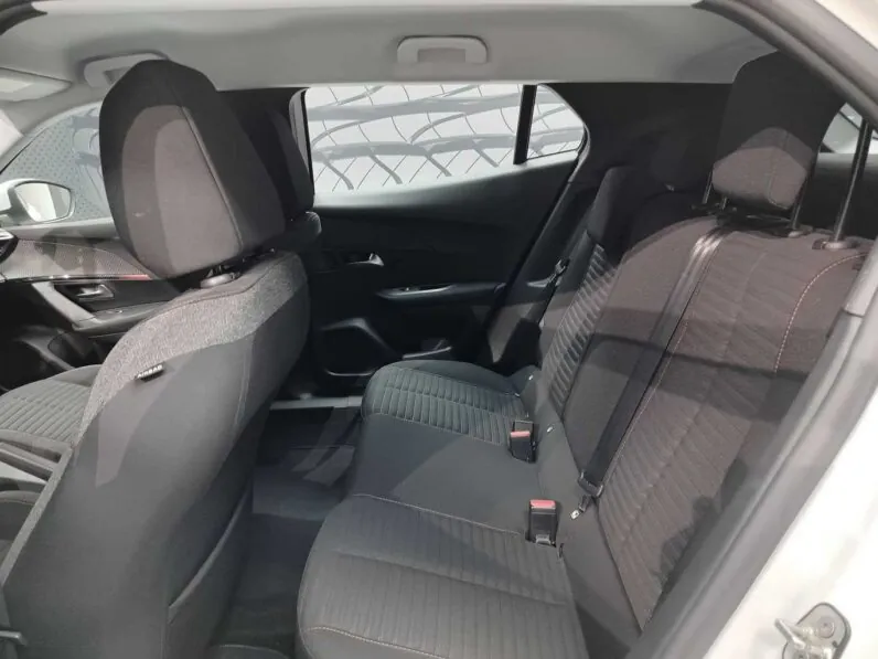 								Peugeot 2008 full									