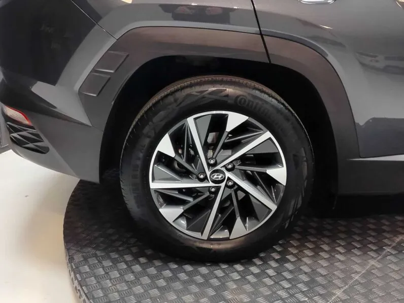 								Hyundai Tucson full									
