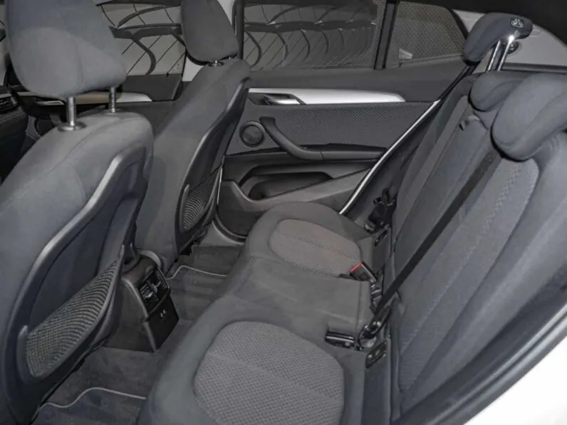 								BMW X2 full									