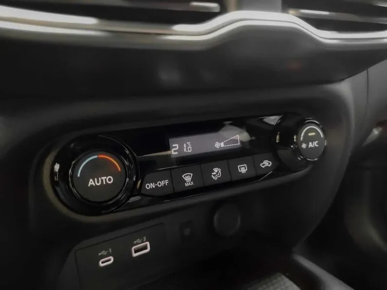 								Nissan Juke full									