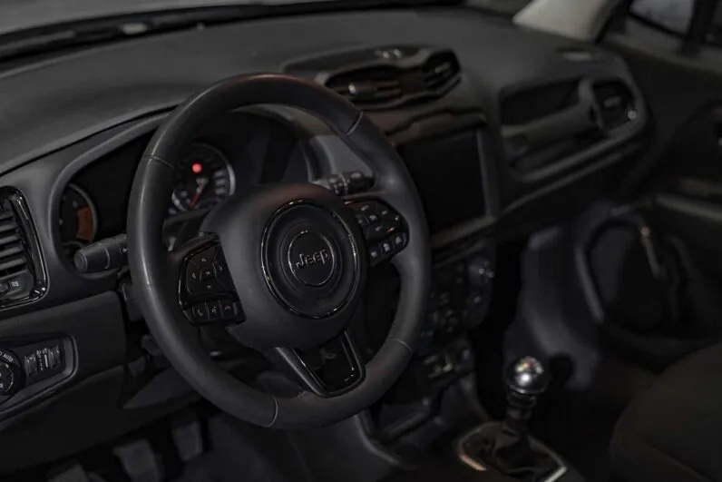 								Jeep Renegade full									