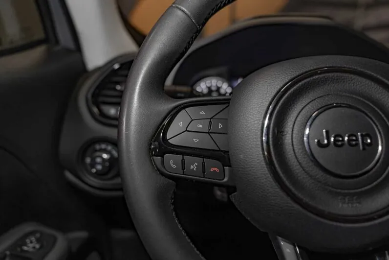 								Jeep Renegade full									