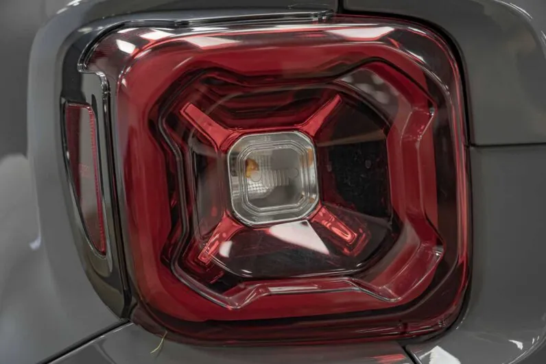 								Jeep Renegade full									