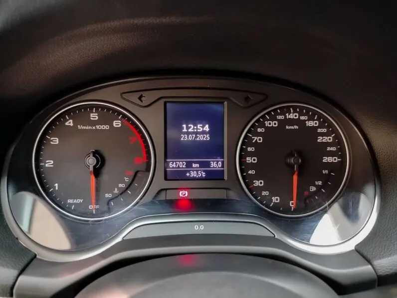 								Audi Q2 full									