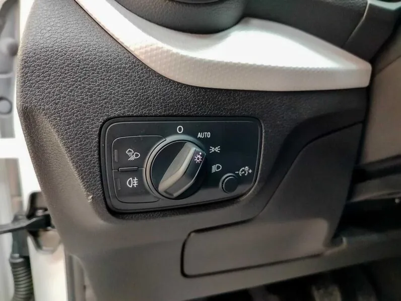								Audi Q2 full									