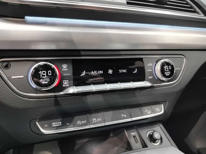 								Audi Q5 full									