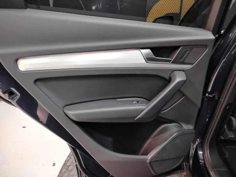 								Audi Q5 full									