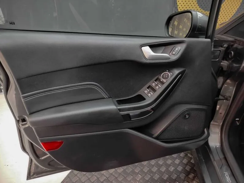 								Ford Fiesta full									