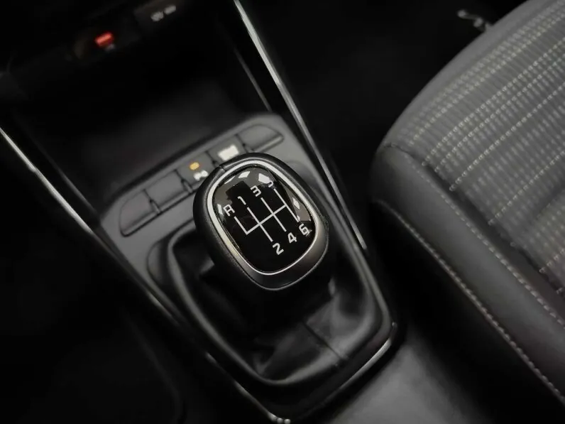 								Kia Stonic full									