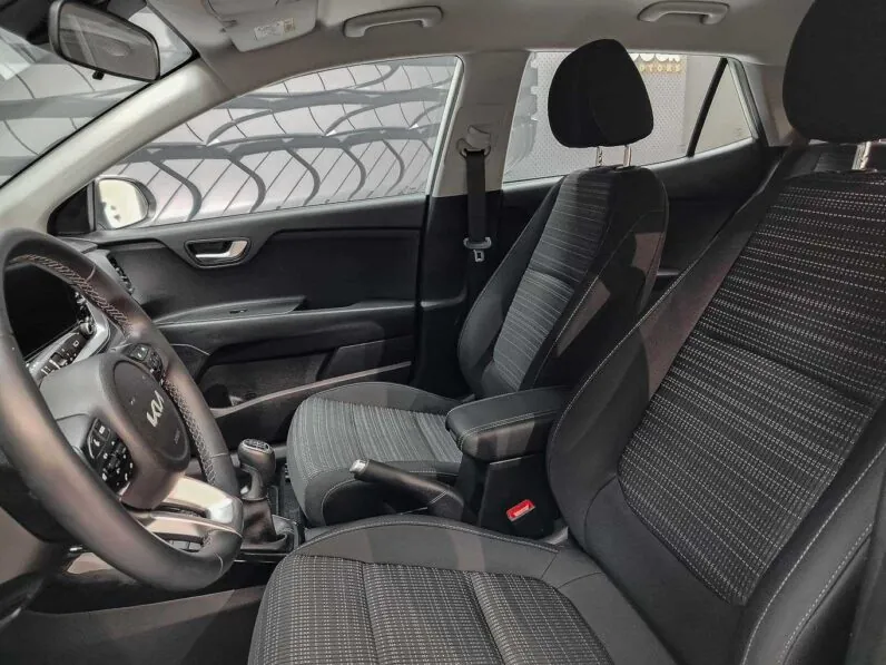 								Kia Stonic full									