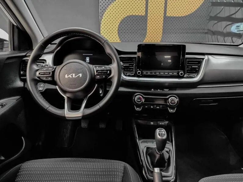 								Kia Stonic full									