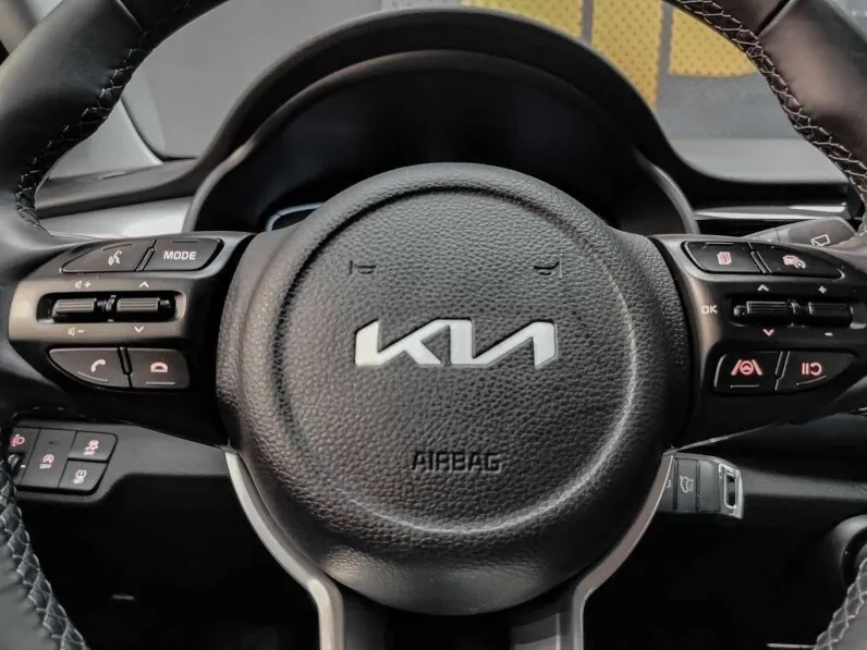 								Kia Stonic full									
