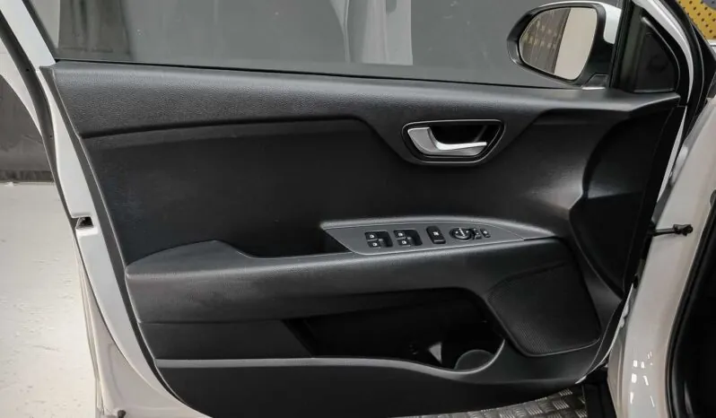 								Kia Stonic full									
