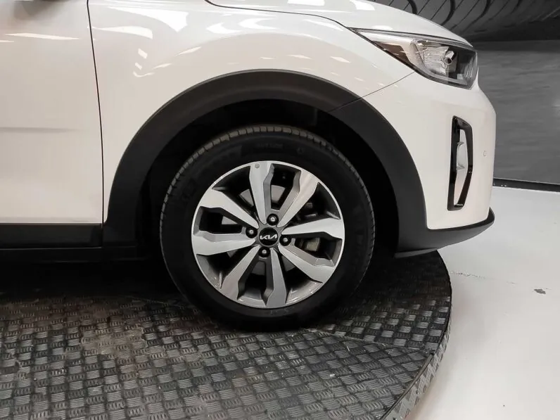 								Kia Stonic full									