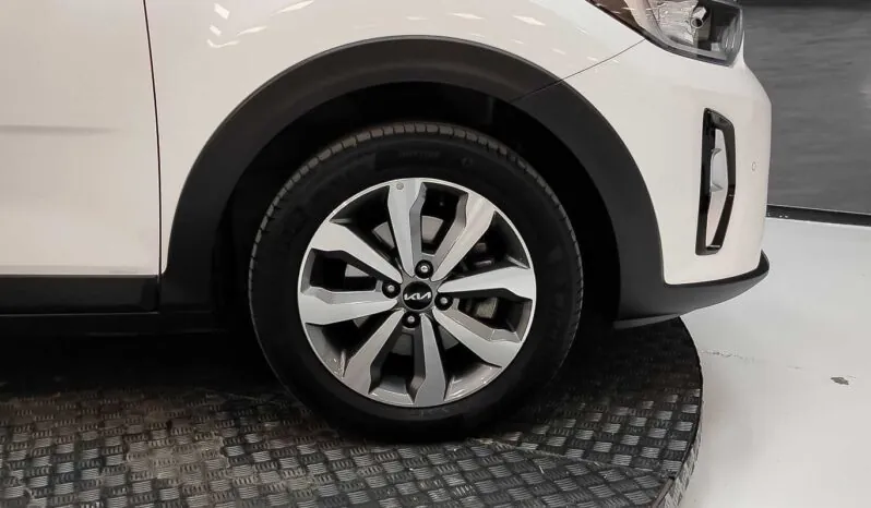 								Kia Stonic full									
