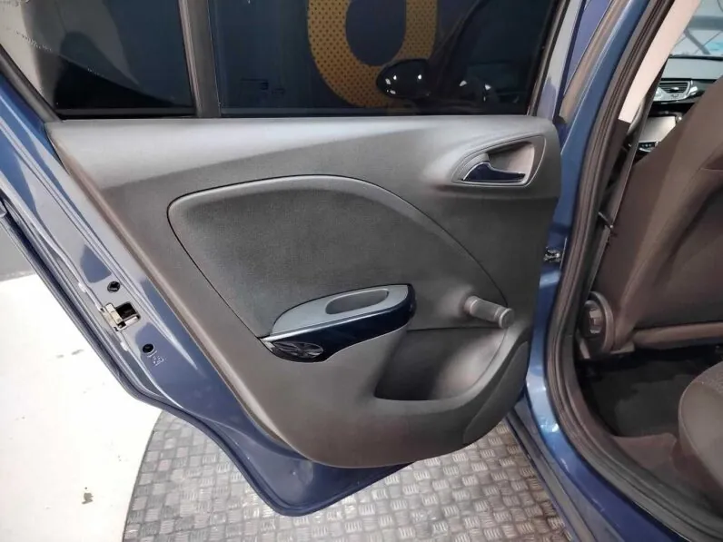 								Opel Corsa full									