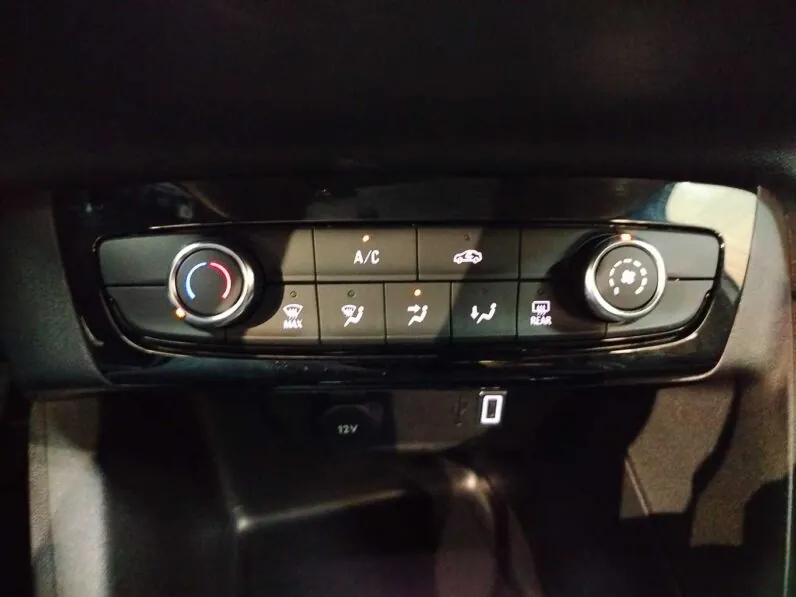 								Opel Corsa full									