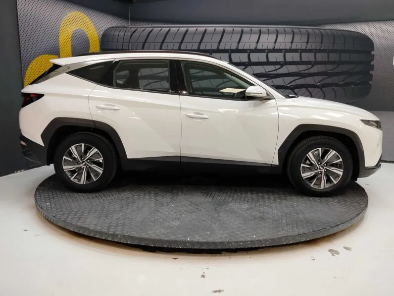 								Hyundai Tucson full									