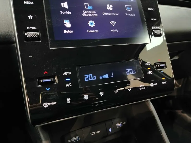 								Hyundai Tucson full									