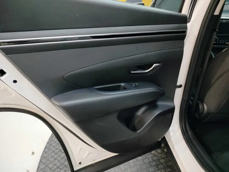								Hyundai Tucson full									