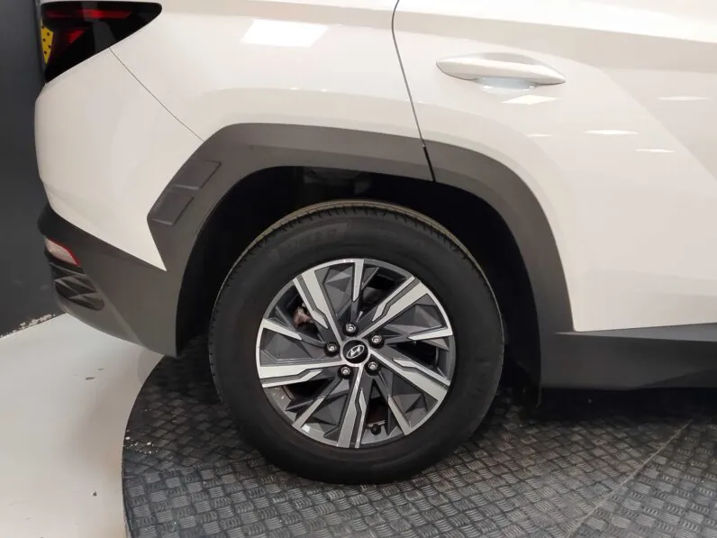 								Hyundai Tucson full									