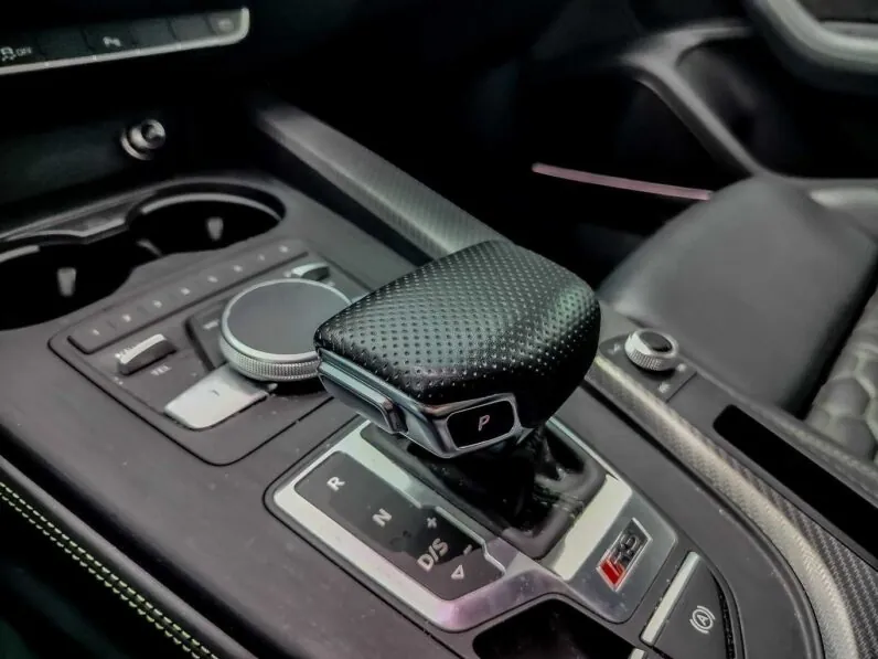 								Audi RS5 full									