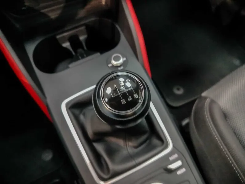 								Audi Q2 full									