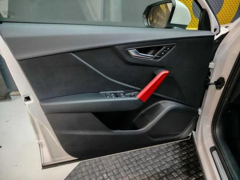 								Audi Q2 full									